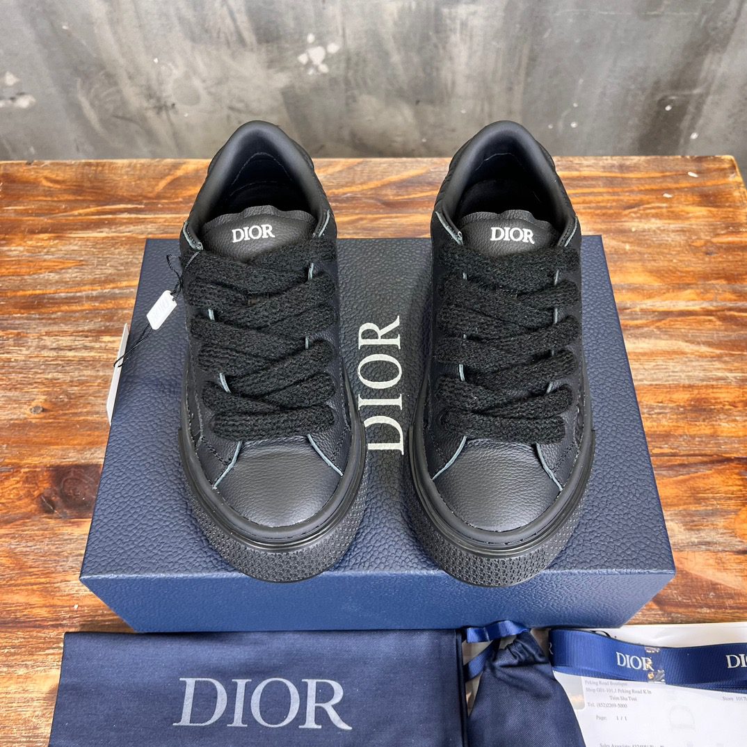 DIOR SNEAKER