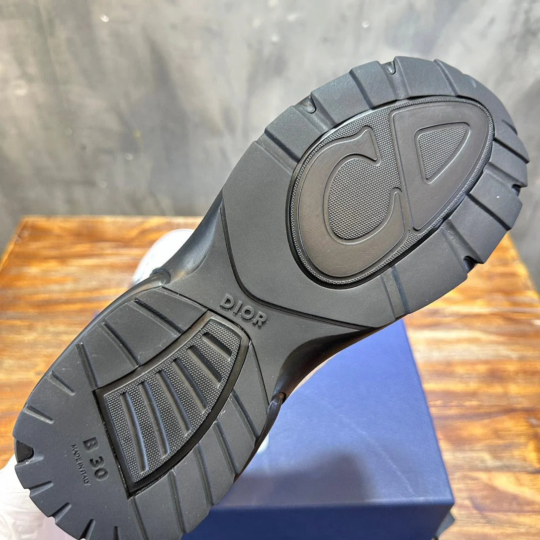DIOR SNEAKER