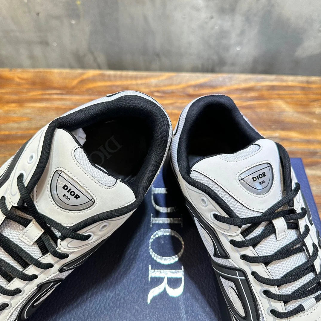 DIOR SNEAKER
