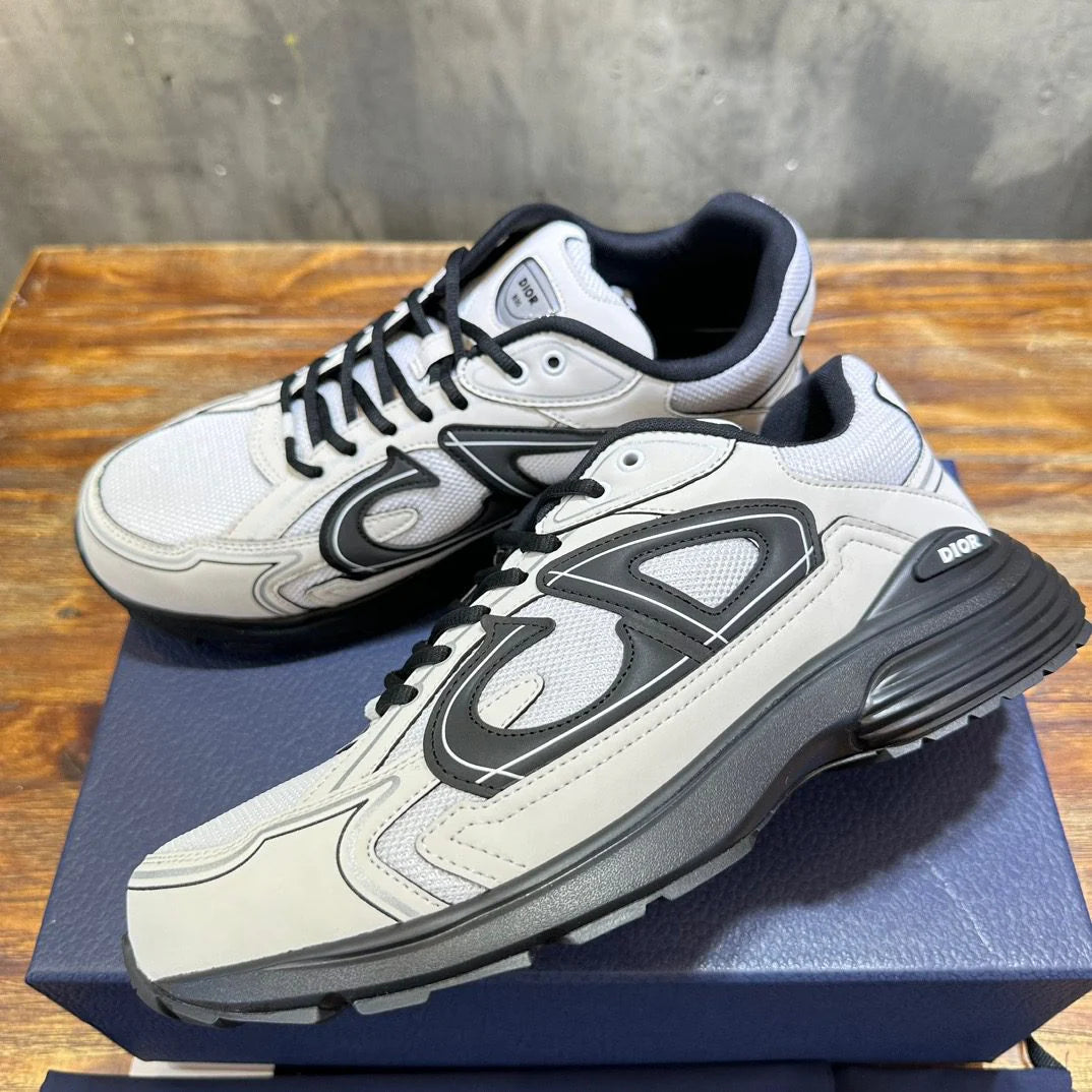 DIOR SNEAKER