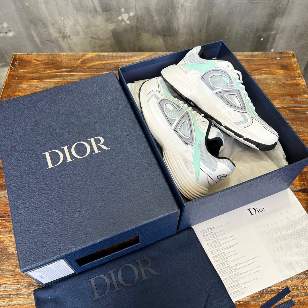 DIOR SNEAKER