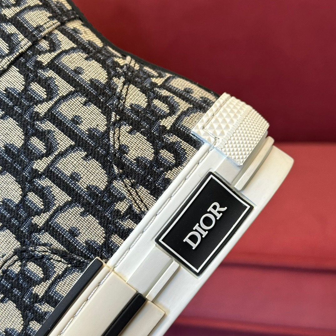 DIOR SNEAKER