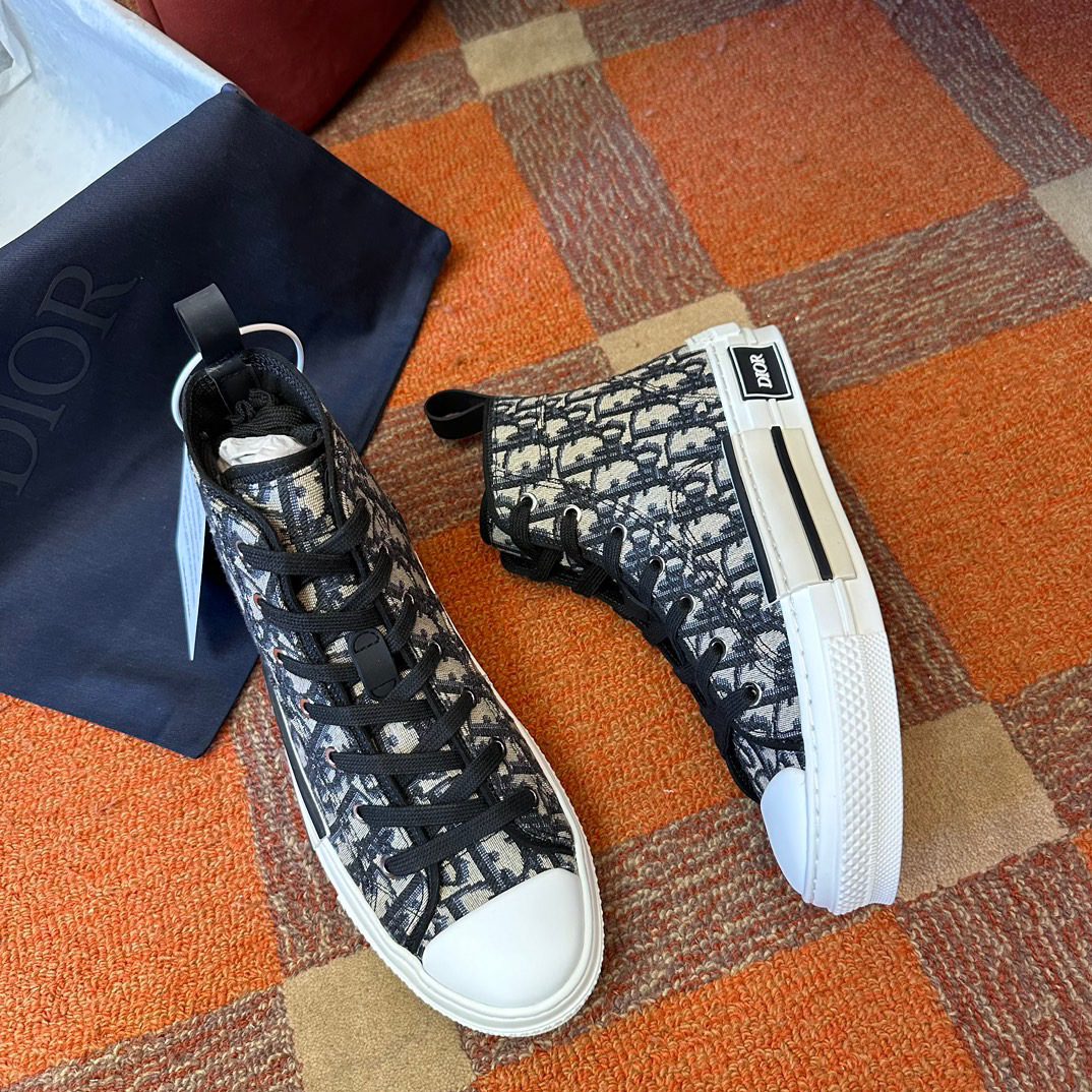 DIOR SNEAKER