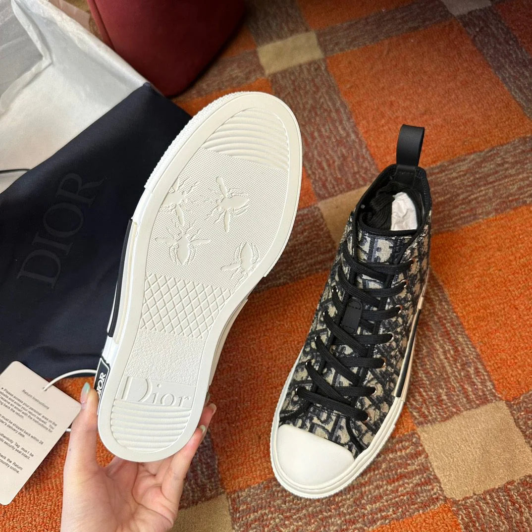 DIOR SNEAKER