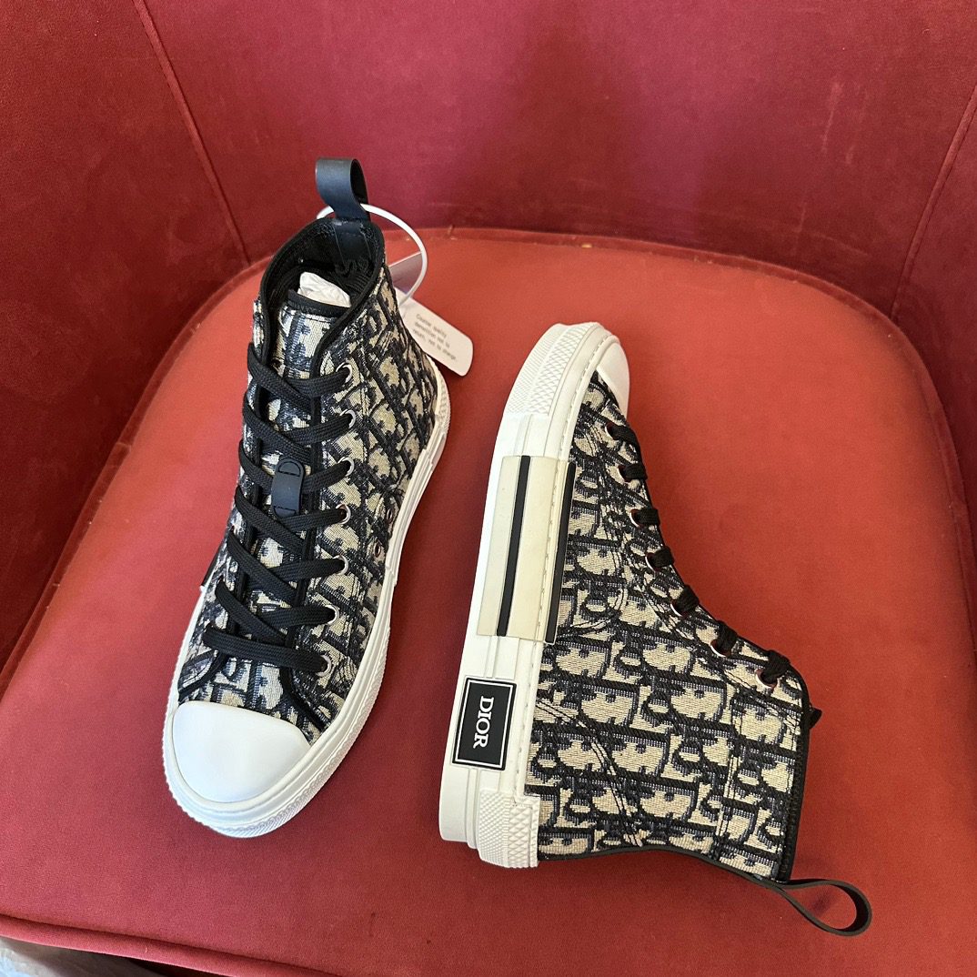 DIOR SNEAKER