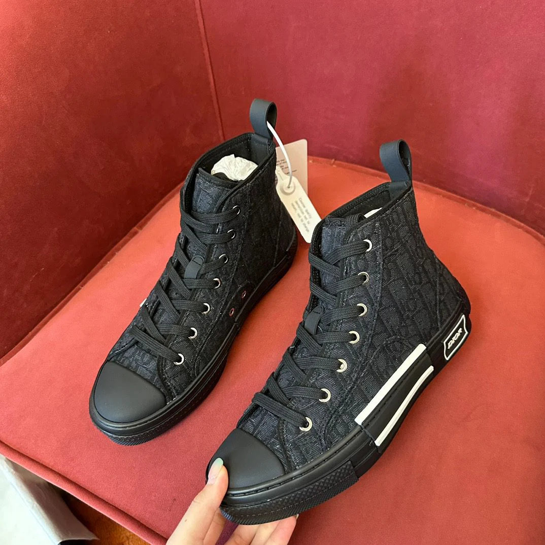 DIOR SNEAKER