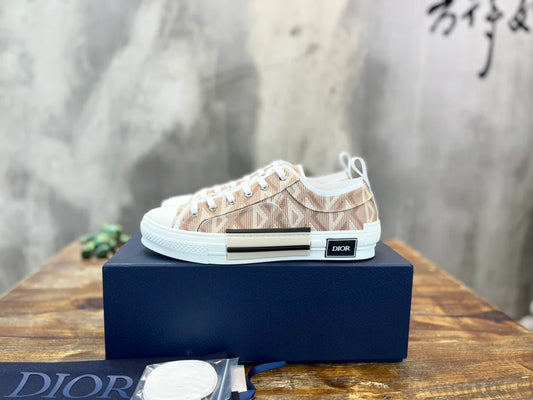 DIOR SNEAKER