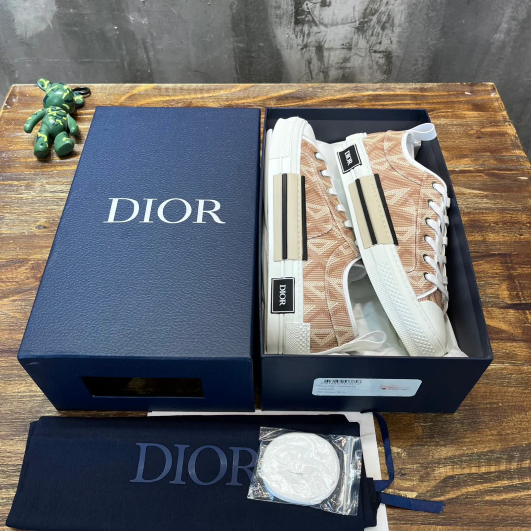 DIOR SNEAKER