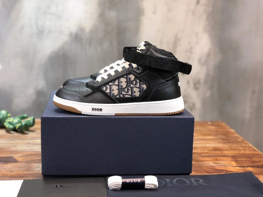 DIOR SNEAKER