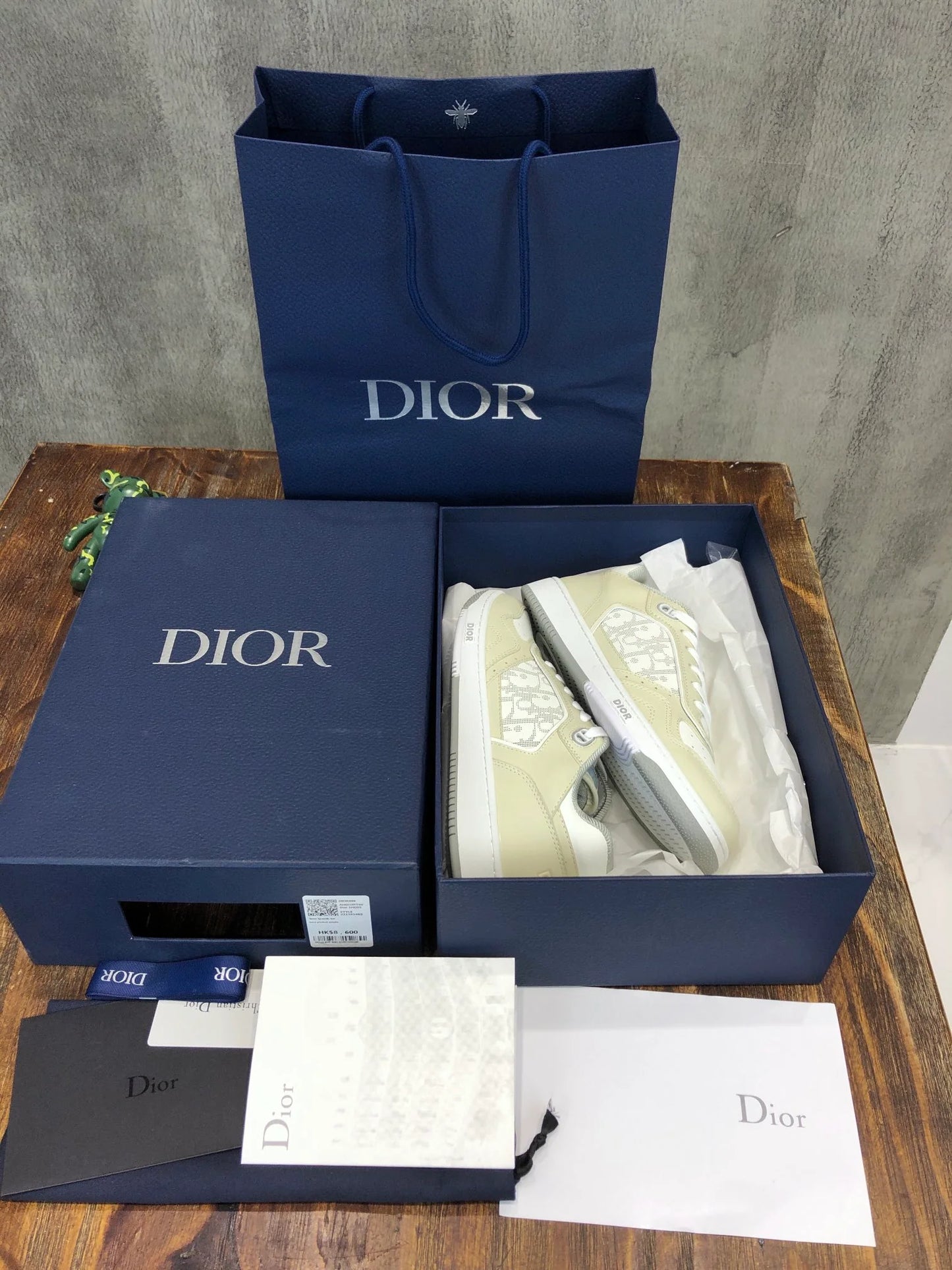 DIOR SNEAKER
