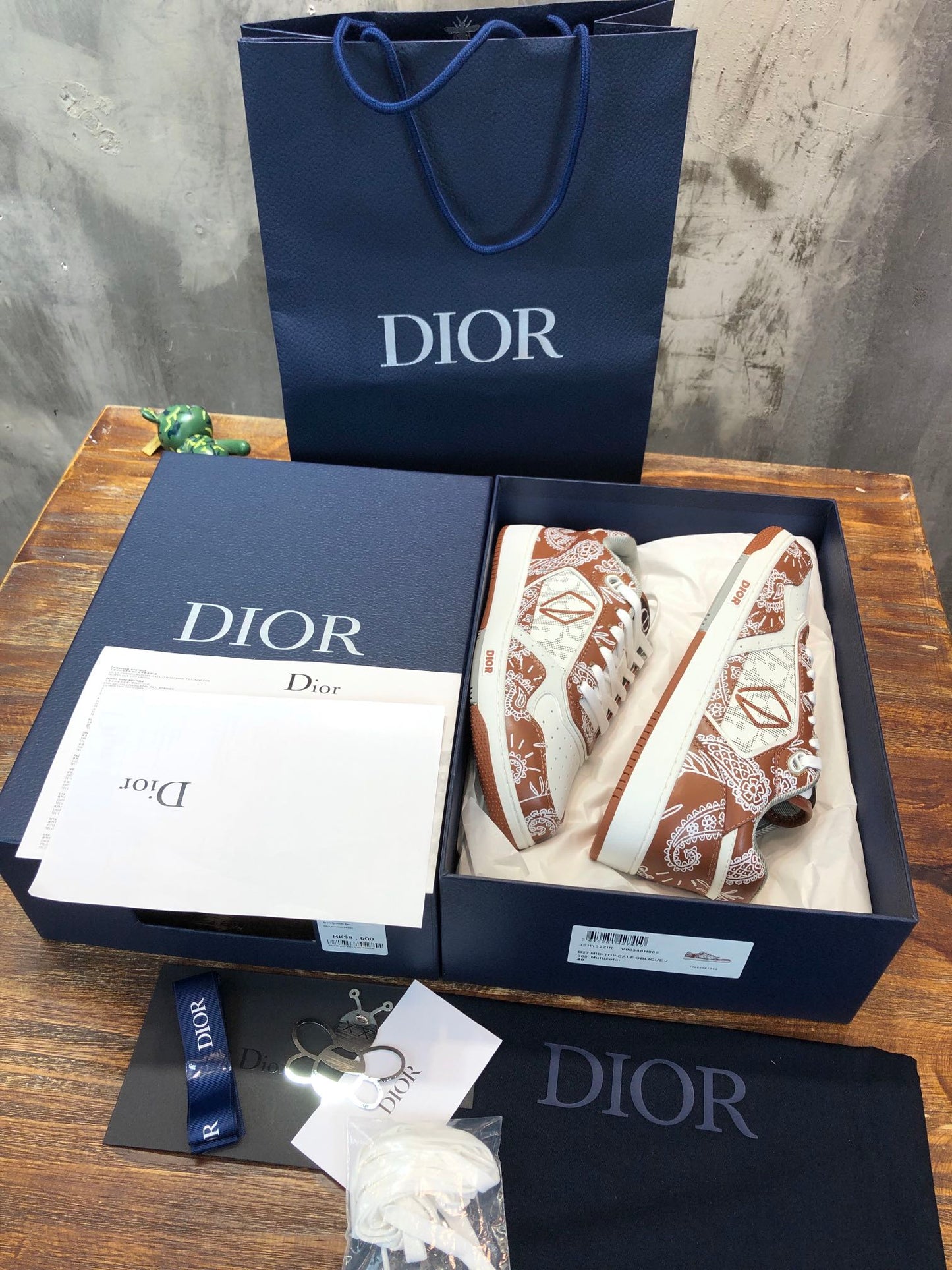 DIOR SNEAKER