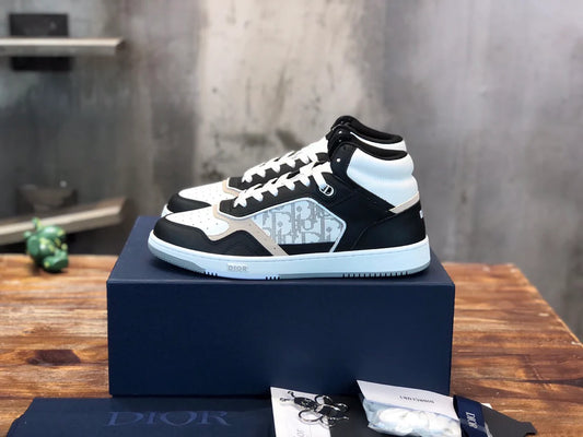 DIOR SNEAKER