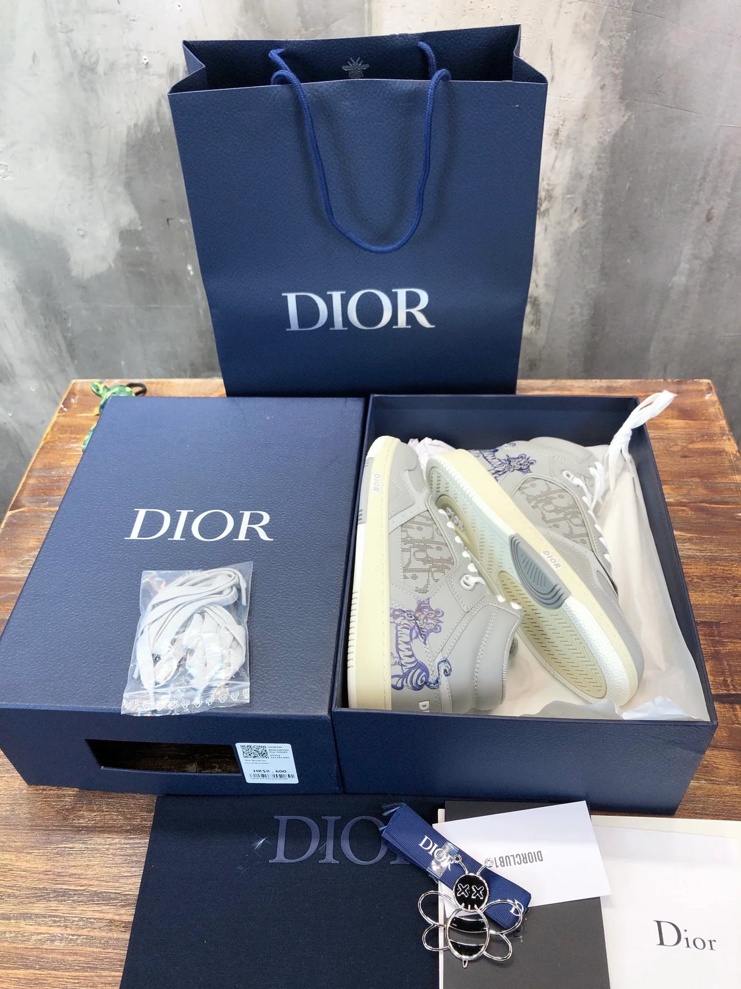 DIOR SNEAKER