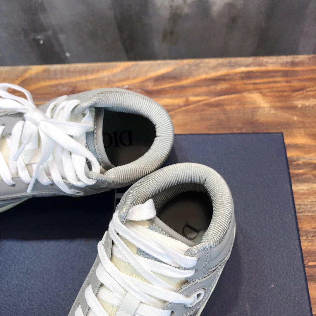 DIOR SNEAKER