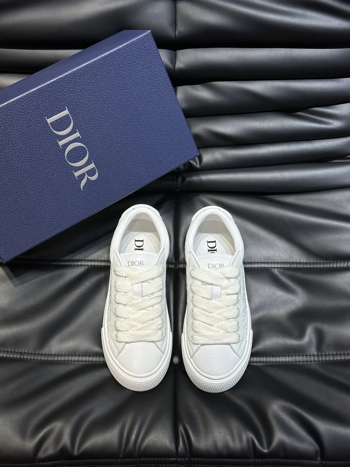DIOR SNEAKER