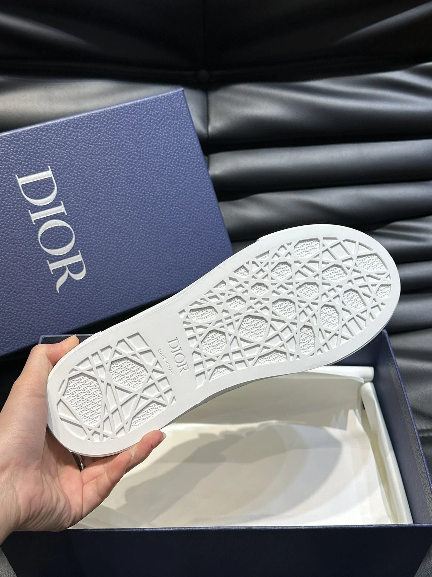 DIOR SNEAKER