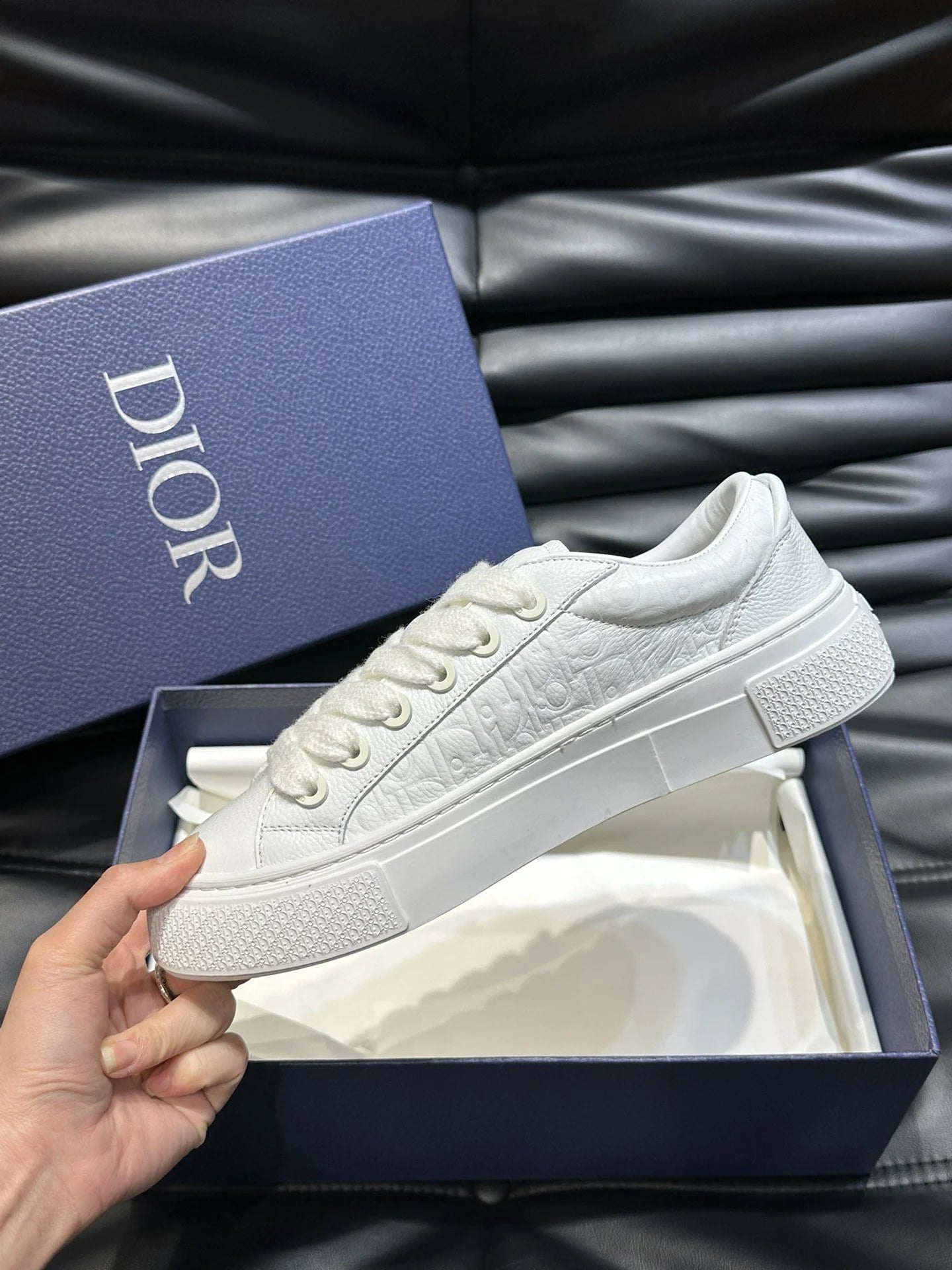 DIOR SNEAKER