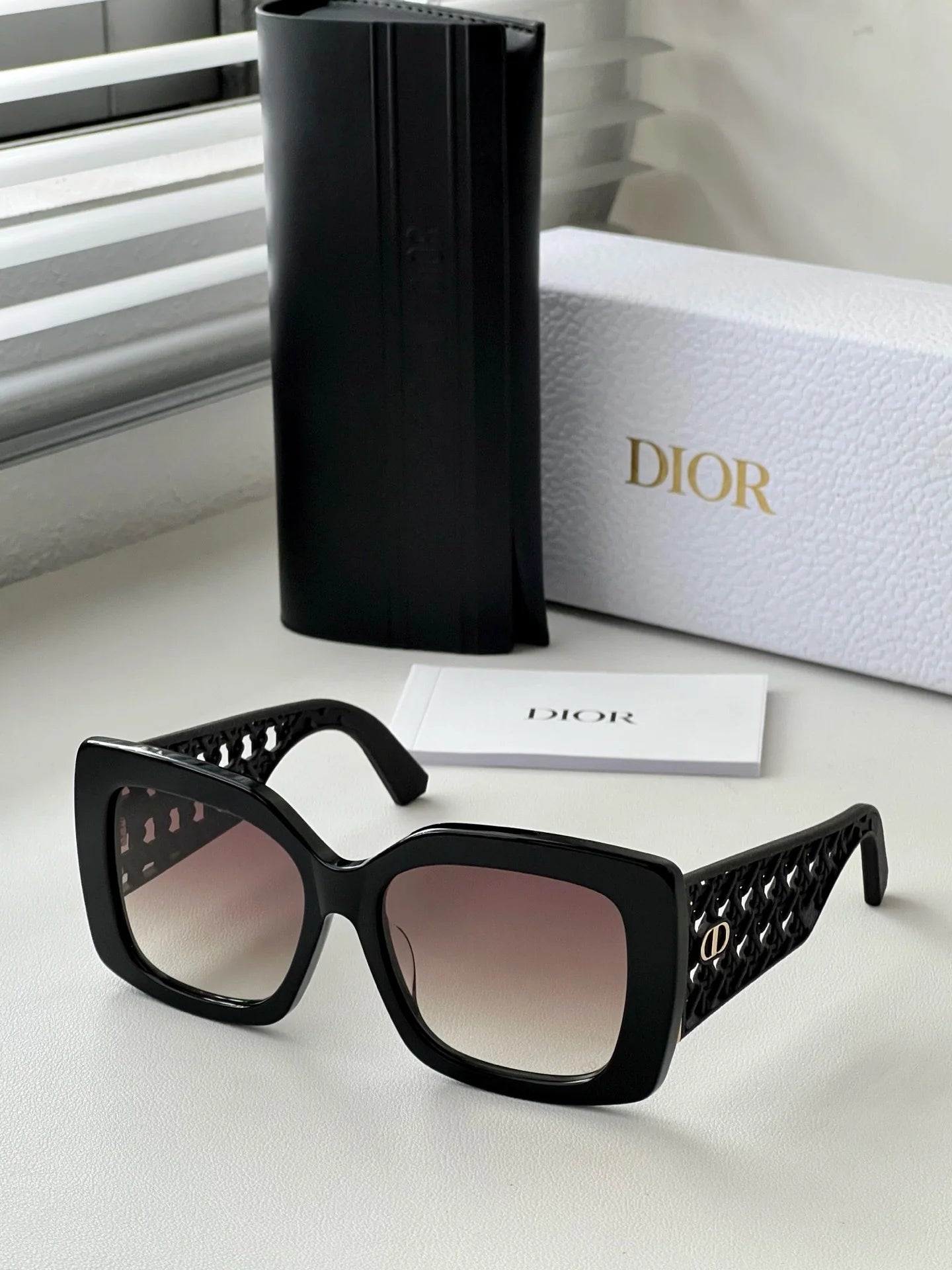 DIOR SUNGLASSES