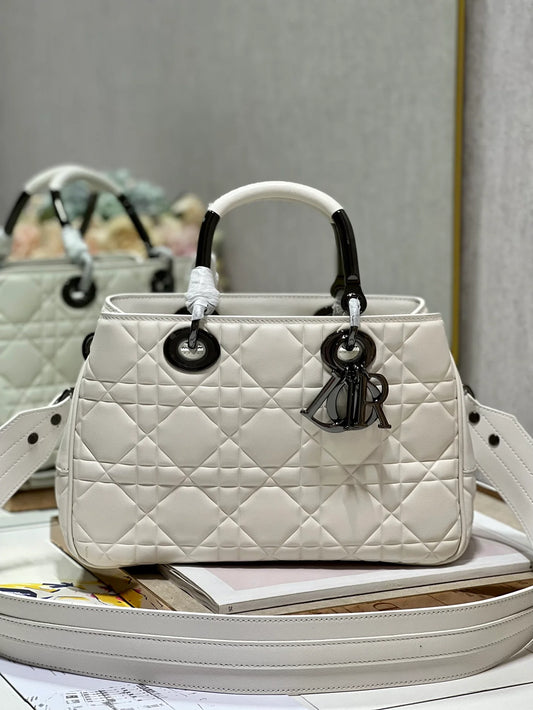 DIOR THE LADY 95 22 BAG