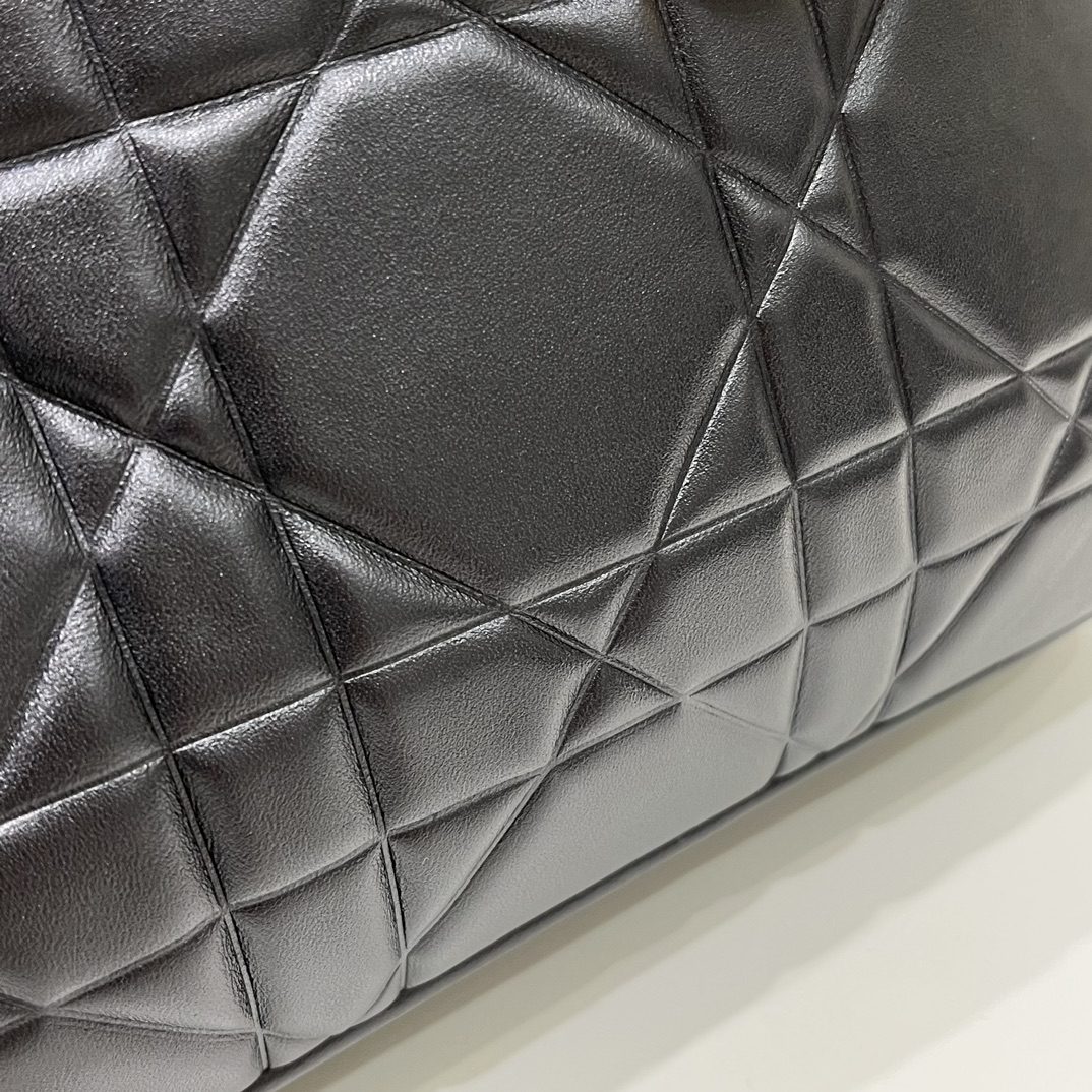 DIOR THE LADY 95 22 BAG