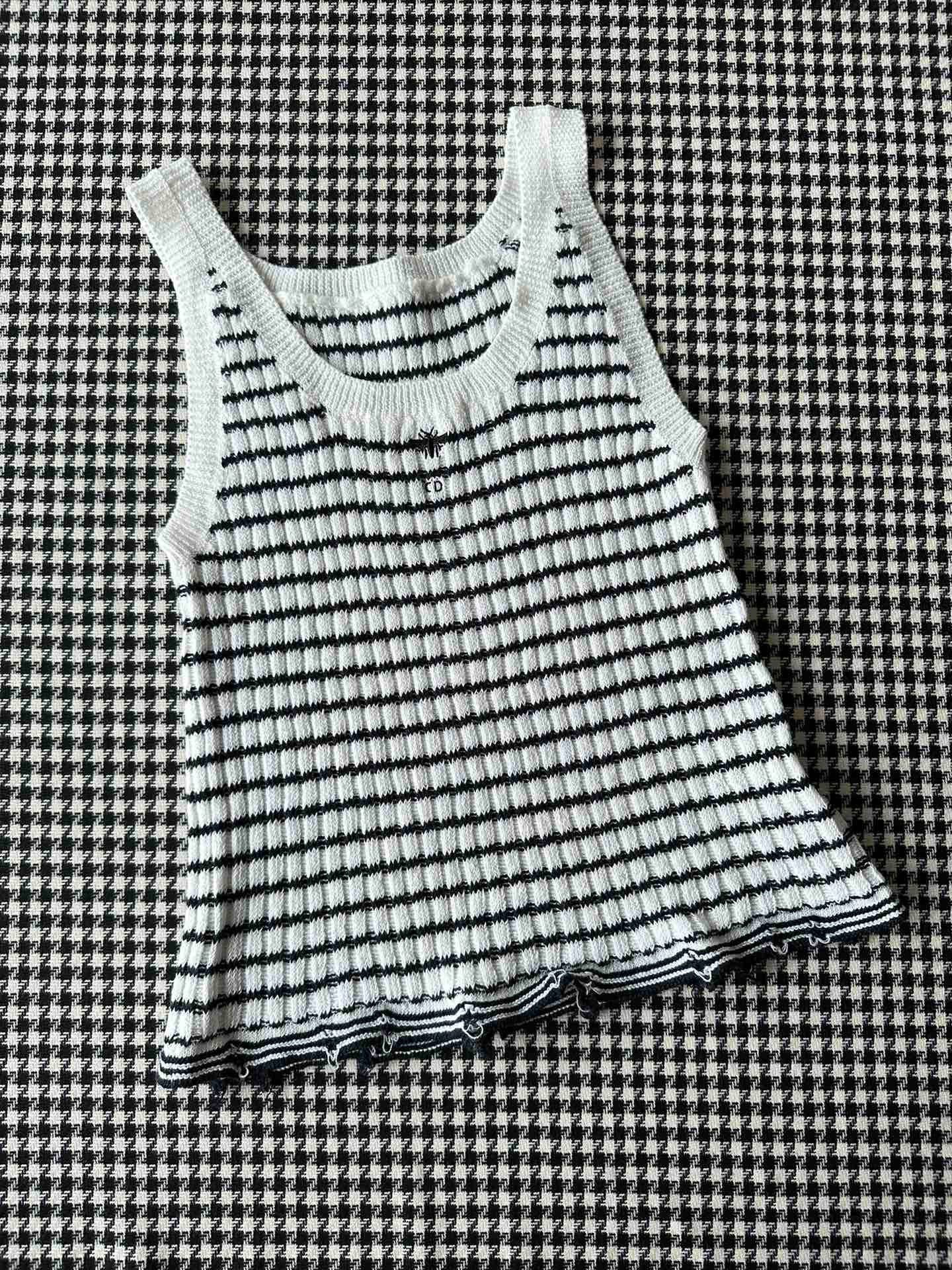 DIOR TOPS