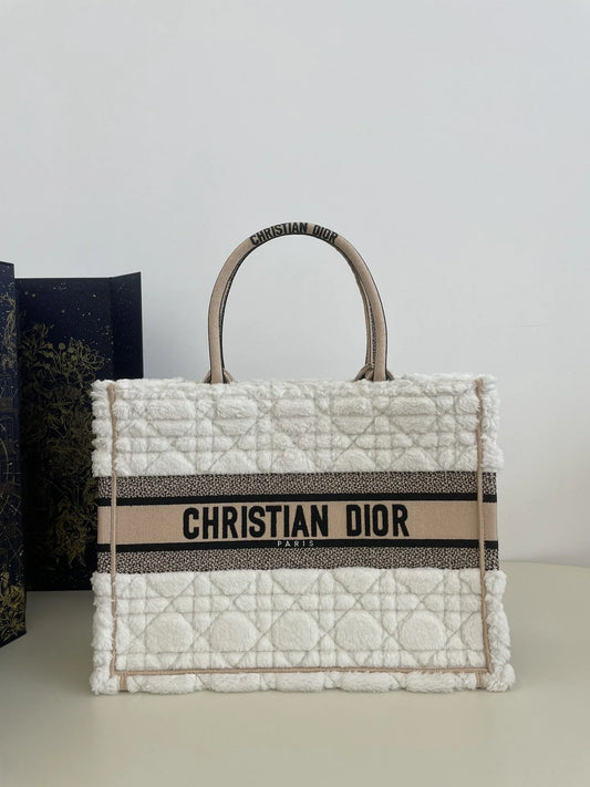 DIOR TOTE BAG
