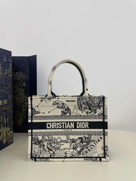 DIOR TOTE BAG
