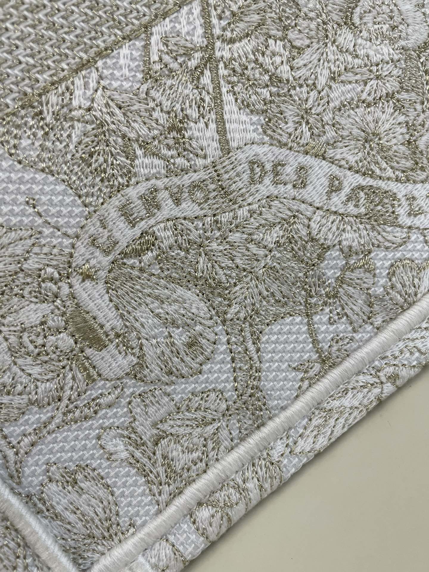 DIOR TOTE BAG