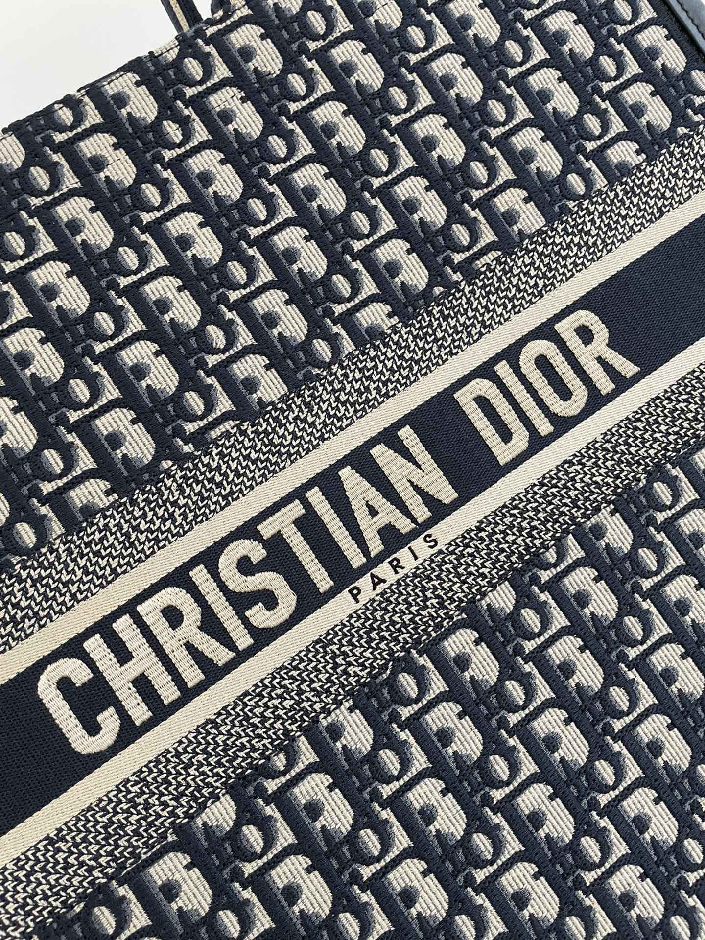 DIOR TOTE BAG