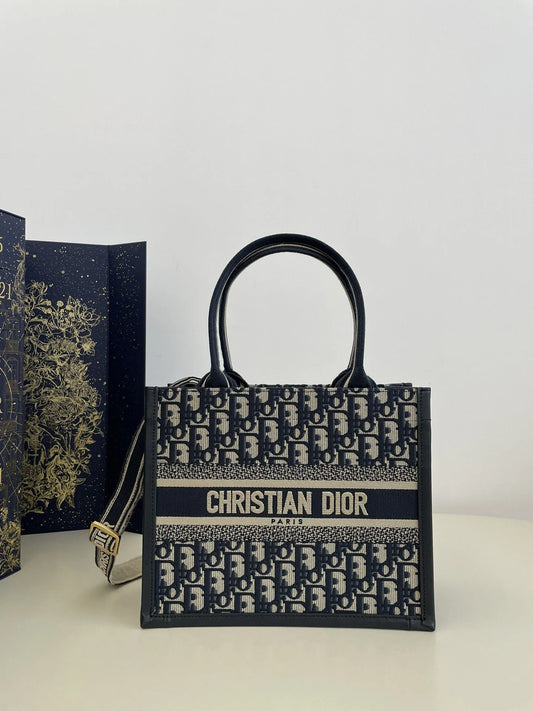 DIOR TOTE BAG