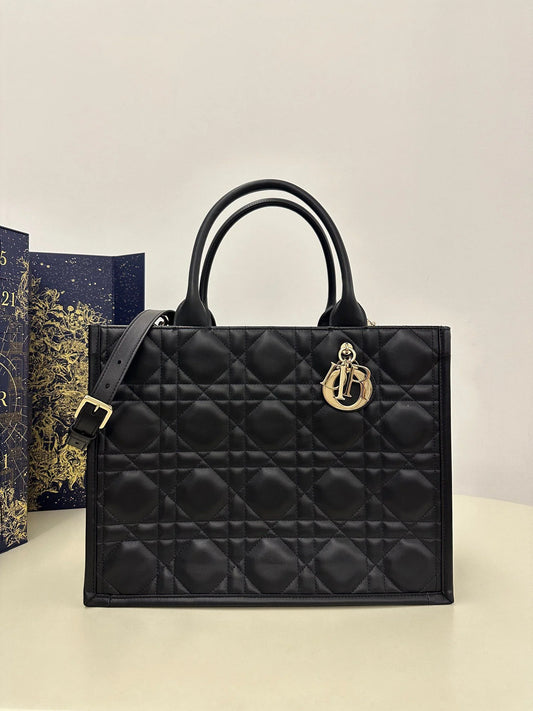 DIOR TOTE BAG