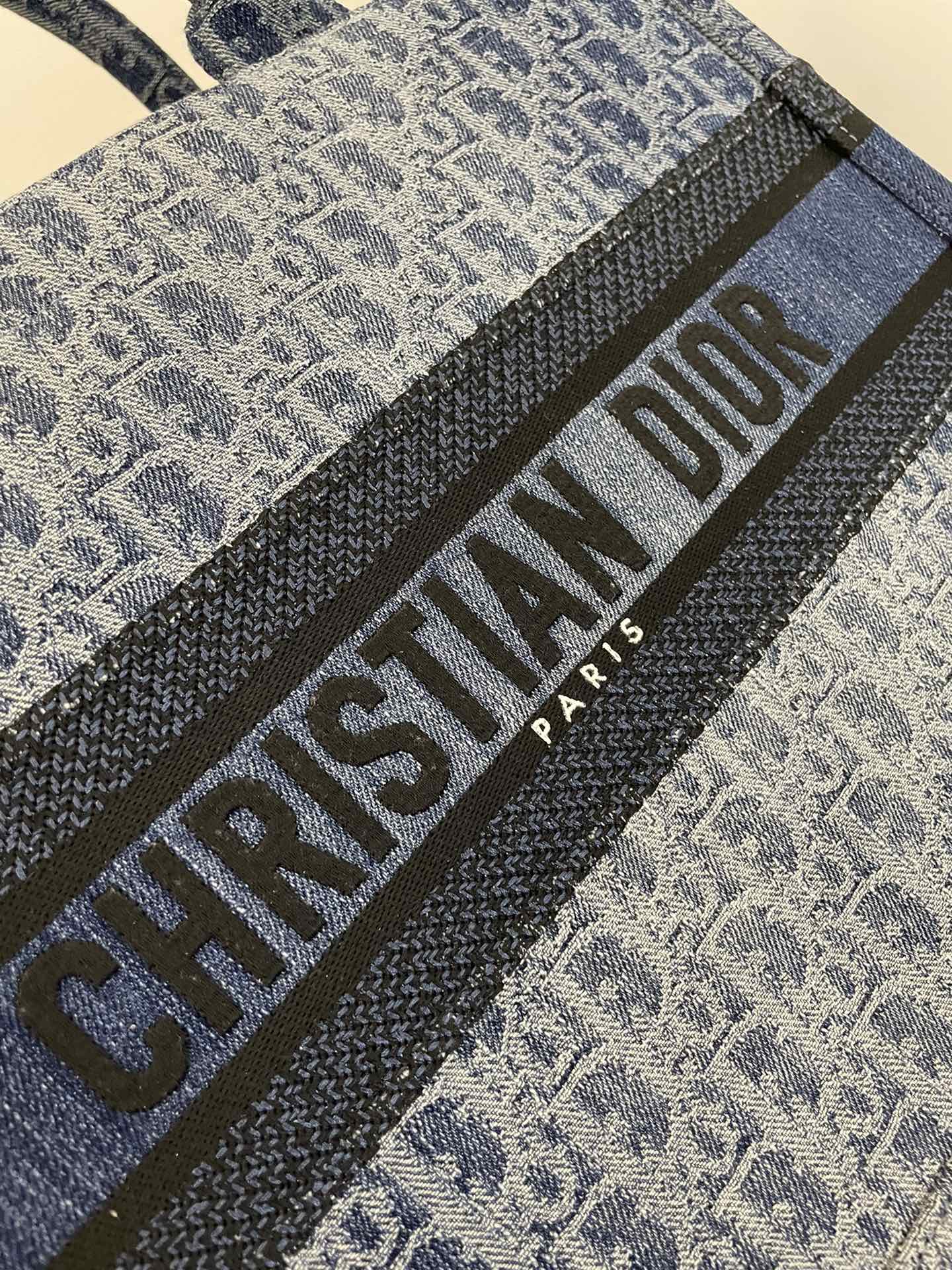 DIOR TOTE BAG