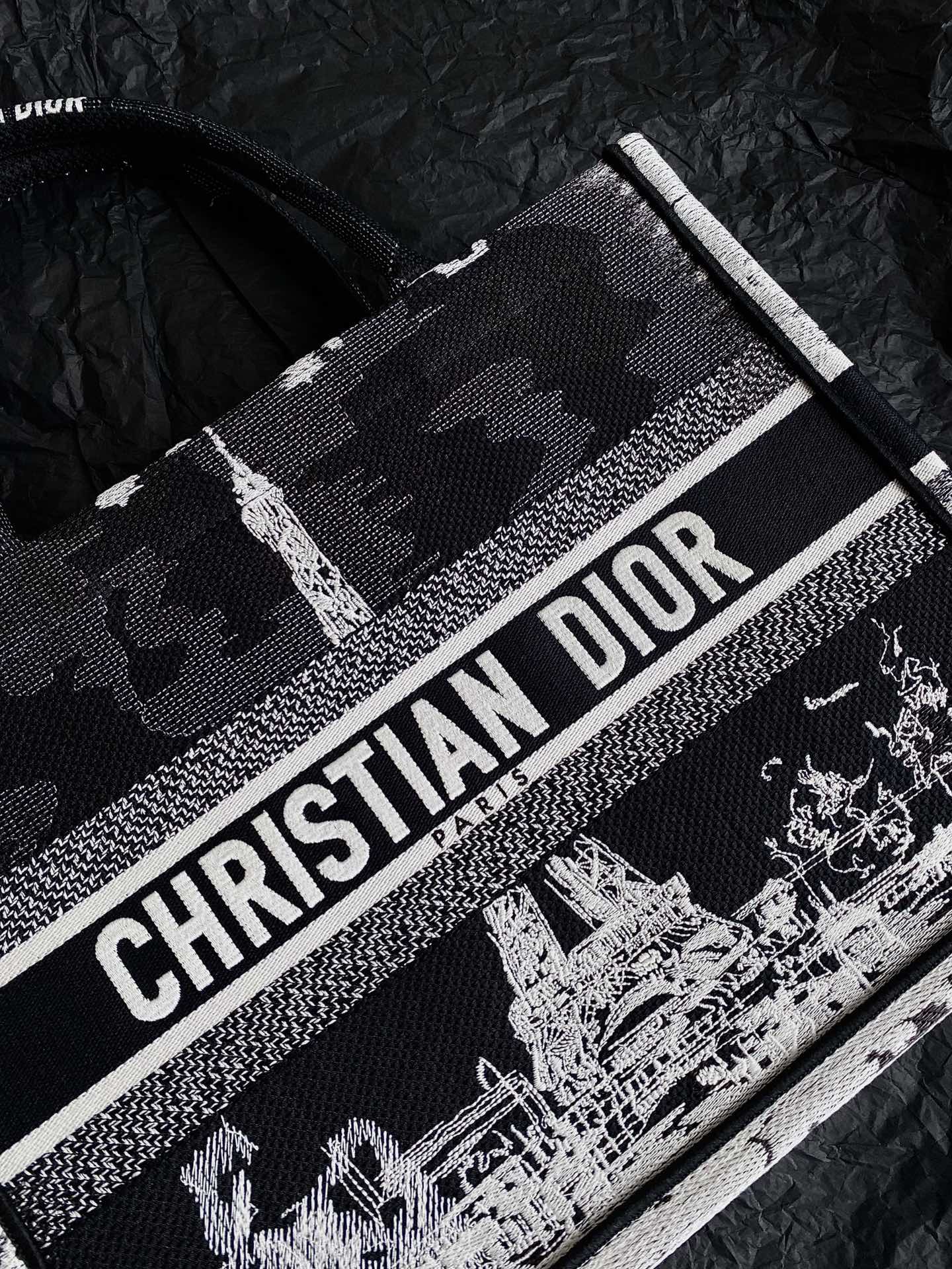 DIOR TOTE BAG