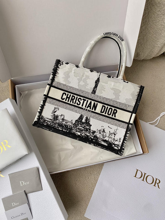 DIOR TOTE BAG