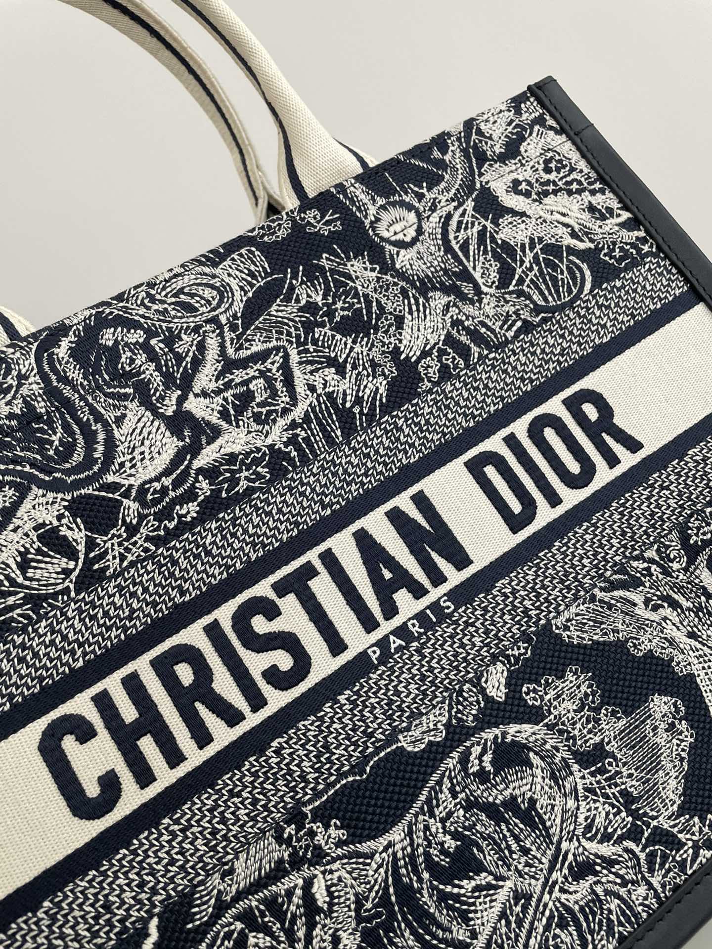 DIOR TOTE BAG