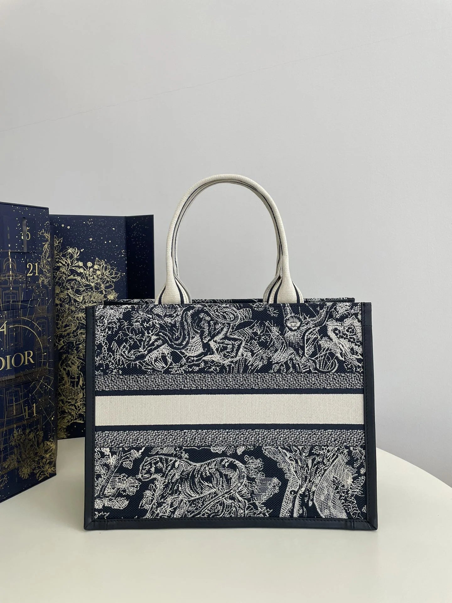 DIOR TOTE BAG