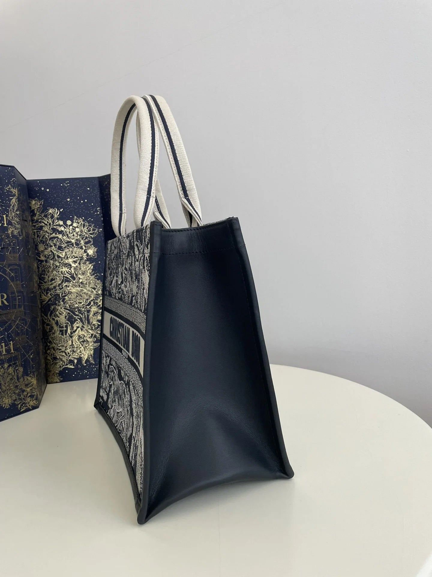 DIOR TOTE BAG