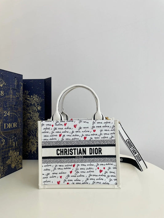 DIOR TOTE BAG