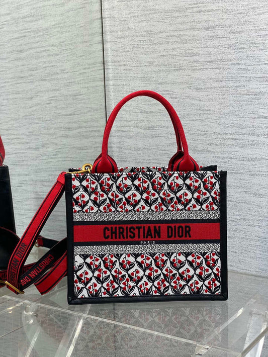 DIOR TOTE BAG