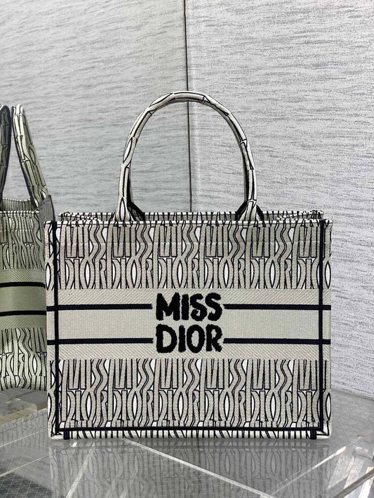 DIOR TOTE BAG