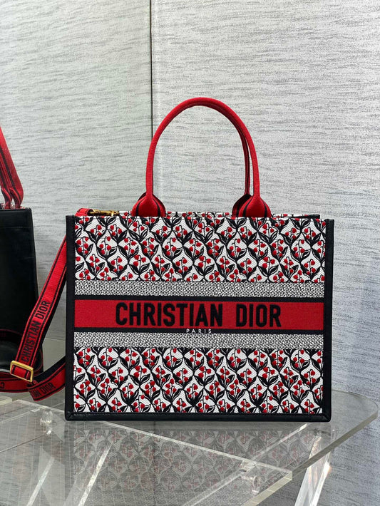 DIOR TOTE BAG