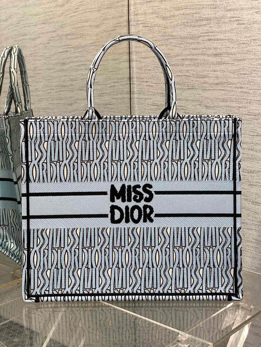 DIOR TOTE BAG