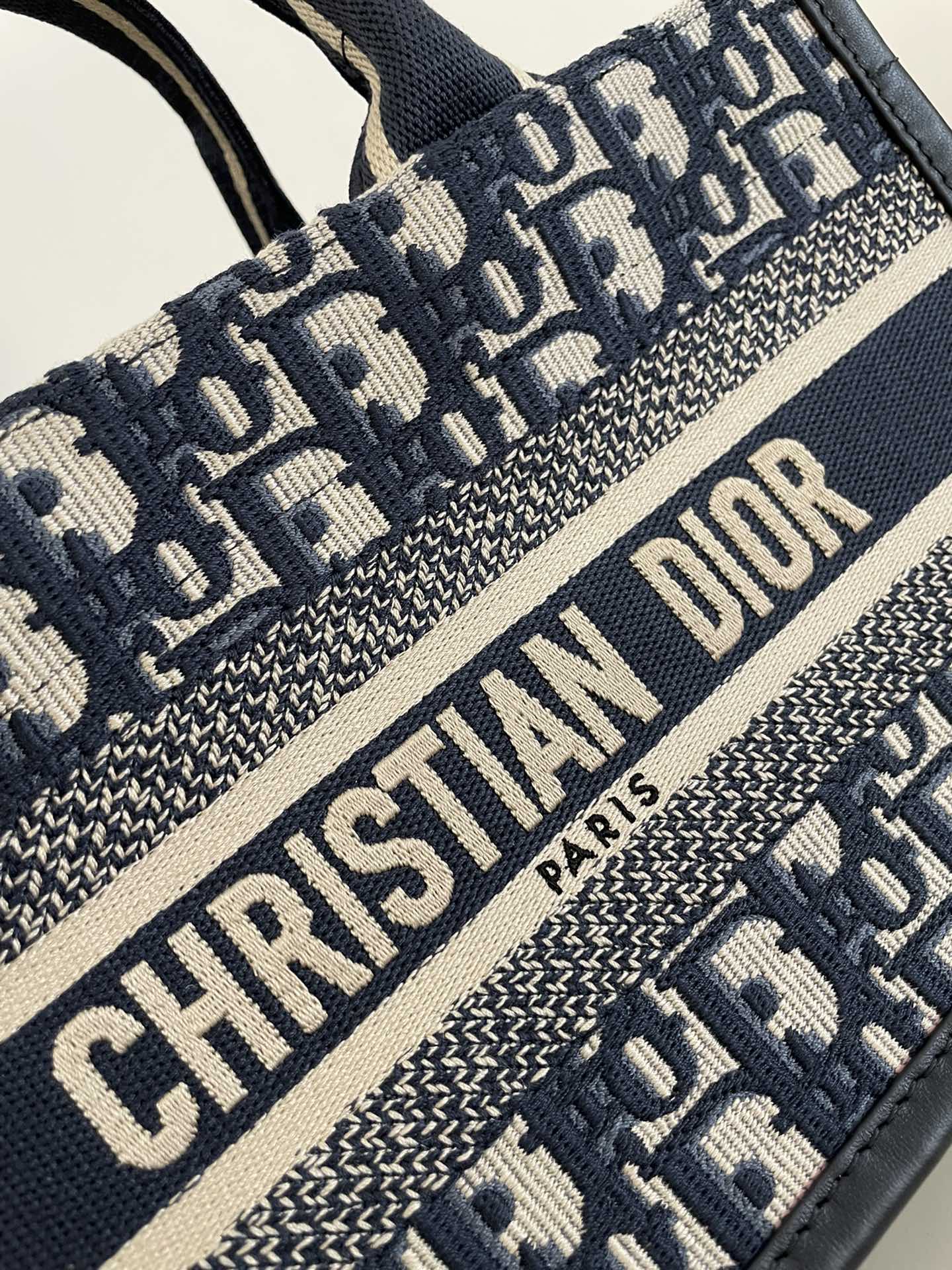 DIOR TOTE BAG
