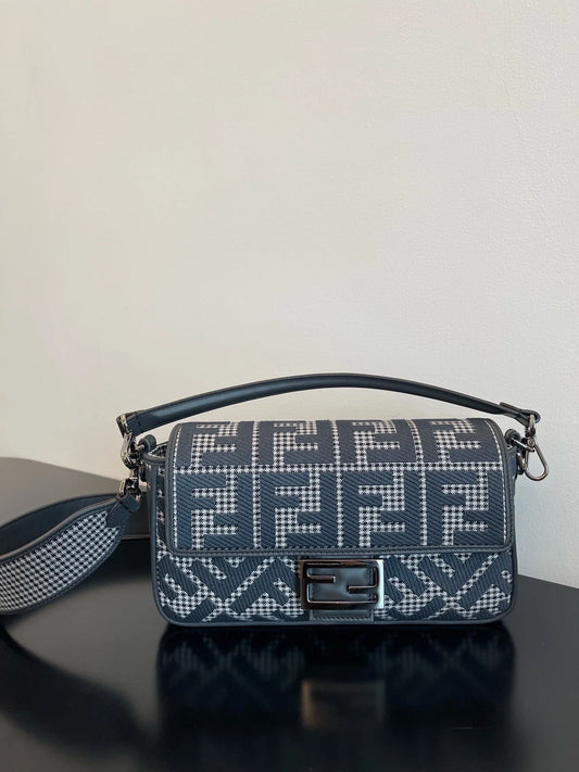 FENDI BAG