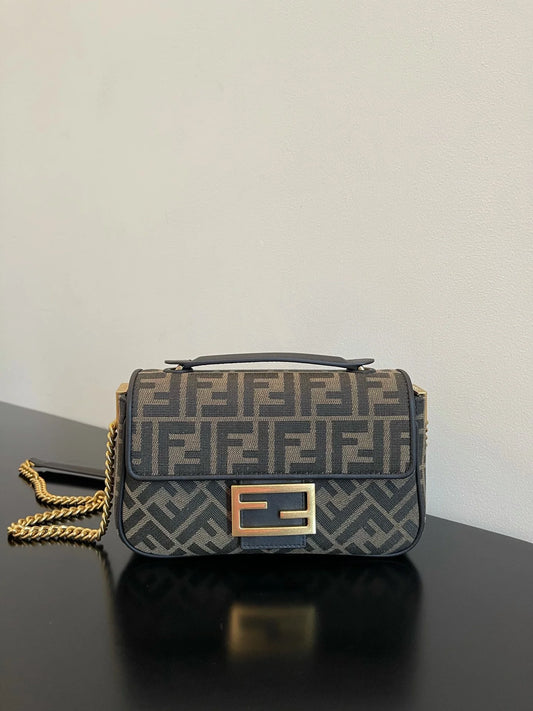 FENDI BAG