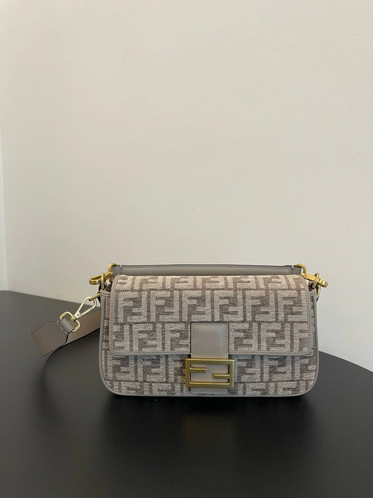 FENDI BAG