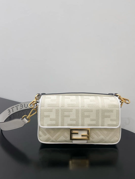 FENDI BAG