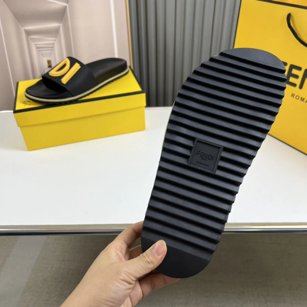 FENDI SANDAL