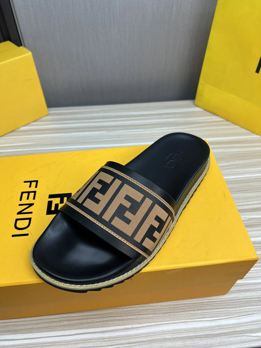 FENDI SANDAL