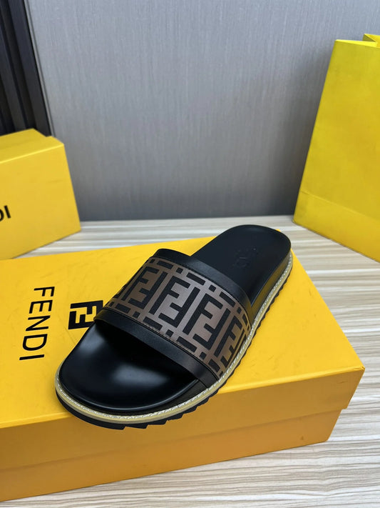 FENDI SANDAL